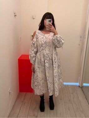 White Floral Cold-Shoulder Casual Dress